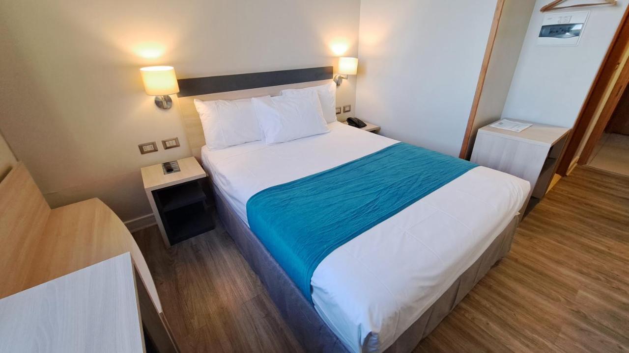 Hotel Diego De Almagro Calama Express ภายนอก รูปภาพ